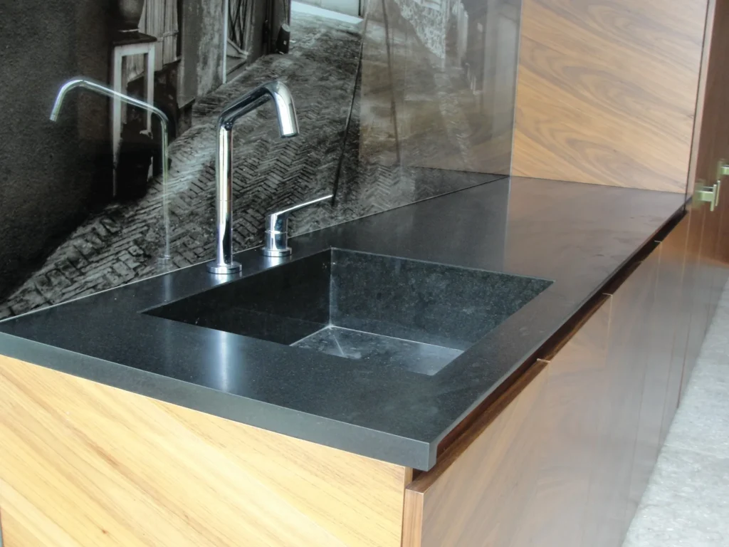 Lai valik värve ja viimistlusi